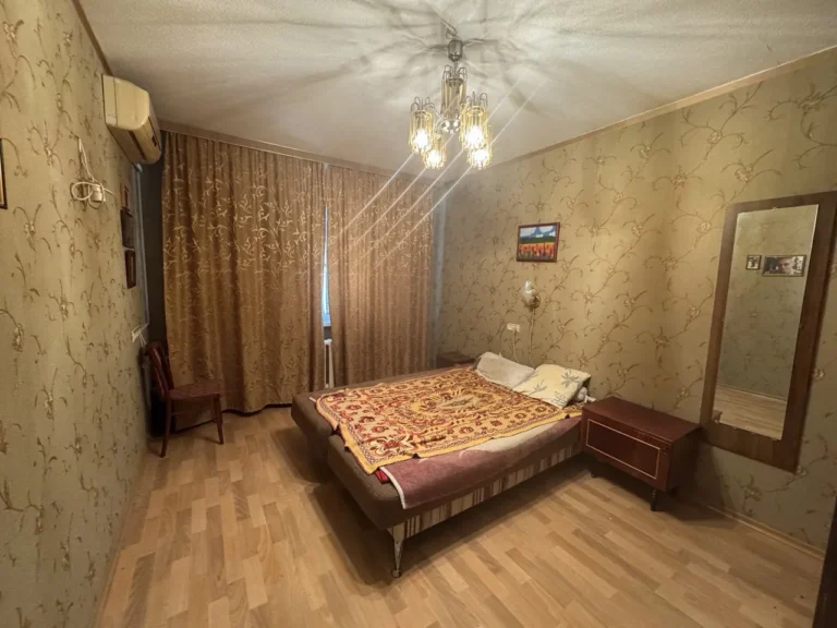 2-к квартира в Калининском р-не, евроремонт, мебель остается