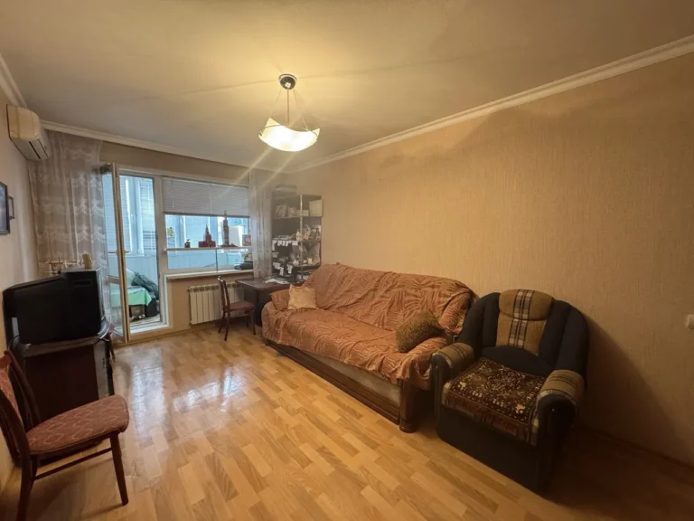 2-к квартира в Калининском р-не, евроремонт, мебель остается