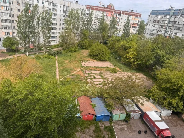 1-к квартира на Артёме, Киевский р-н, мебель остается