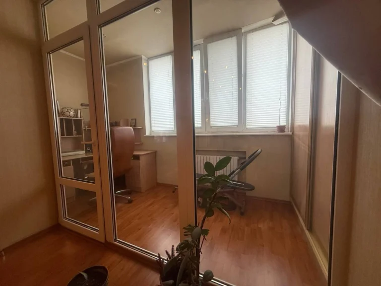 Предлагается к продаже 3к квартира в Ворошиловском районе на РККА