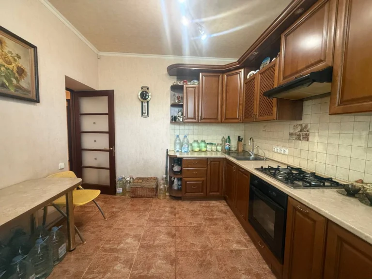 Предлагается к продаже 3к квартира в Ворошиловском районе на РККА