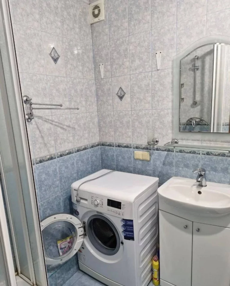 Предлагается к продаже 1к квартира на Шахтерской площади